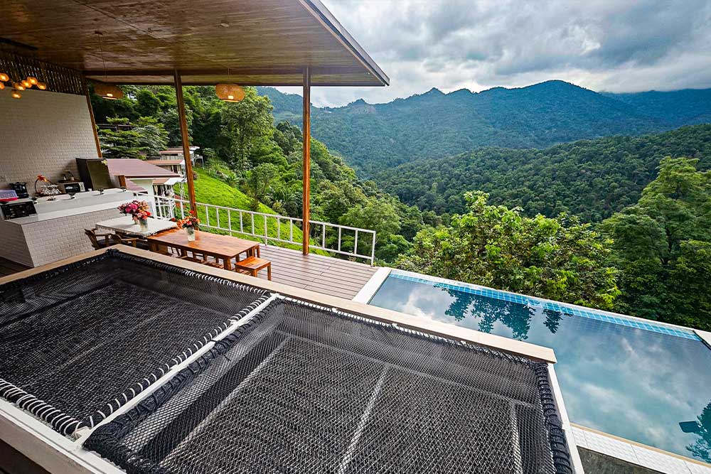 ระเบียงห้องพูลวิลล่าพร้อมสระว่ายน้ำส่วนตัว One Day Homestay